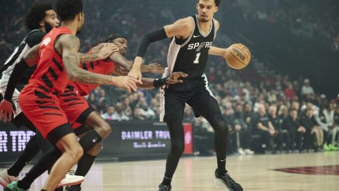 San-Antonio-Spurs-and-Portland-Trail-Blazers-770x514
